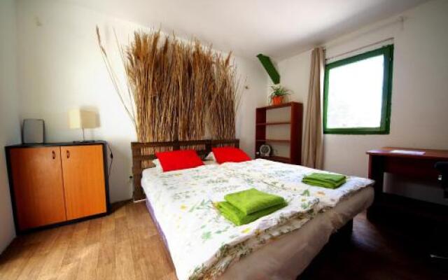 Rastlinky.Sk Greenhouse Guestrooms