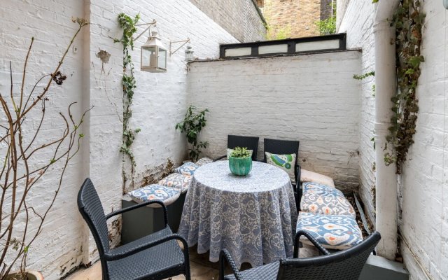 ALTIDO Charming 1BR flat w Patio in the Heart of Pimlico