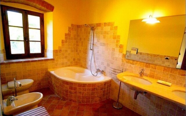 Podere Lucignano Secondo Agriturismo