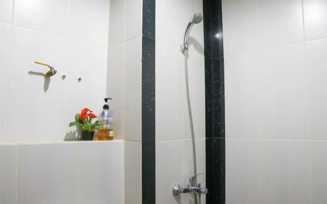 Restful 1Br Without Living Room Grand Kamala Lagoon Apartment