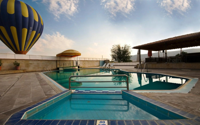 Ciner Hotel