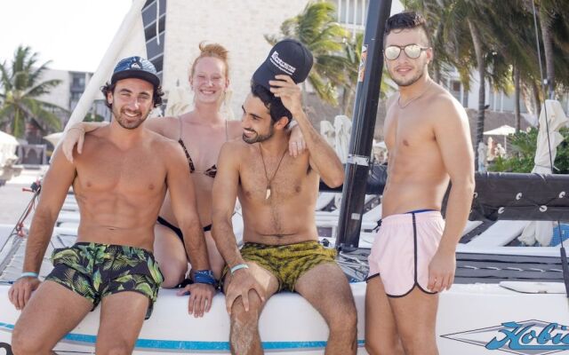 Urban Beach Chic Hostel