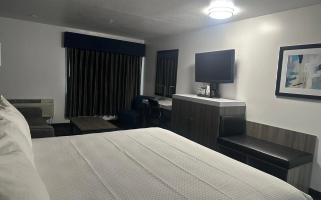 Oyster Bay Inn & Suites