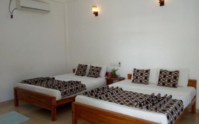 Hotel Gayan's