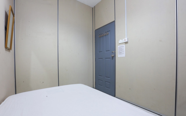 SPOT ON 89796 D'noor Budget Inn