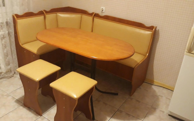 Комфортная 2-комнатная Новопречистенская 1, Три раздельных двуспальных места