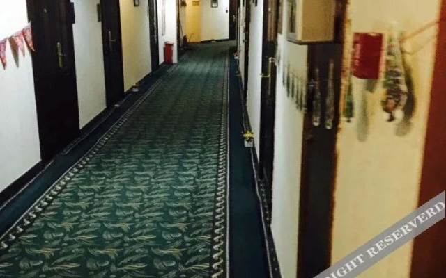Rnhu Hotel