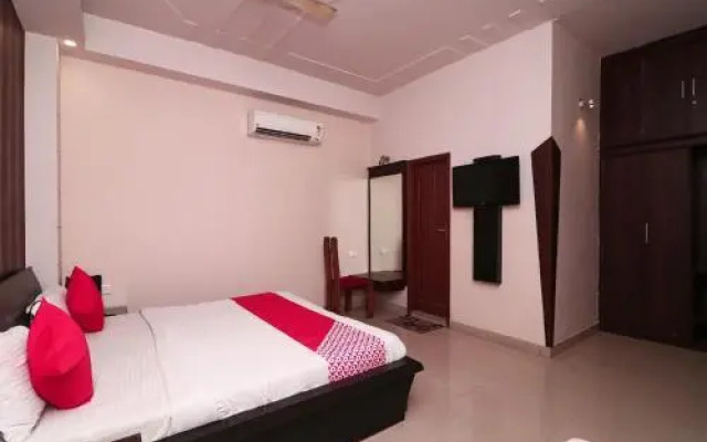 Hotel Days Inn by OYO