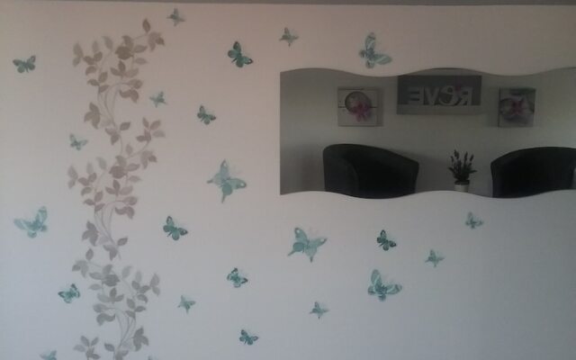 Eglantine et Chèvrefeuille