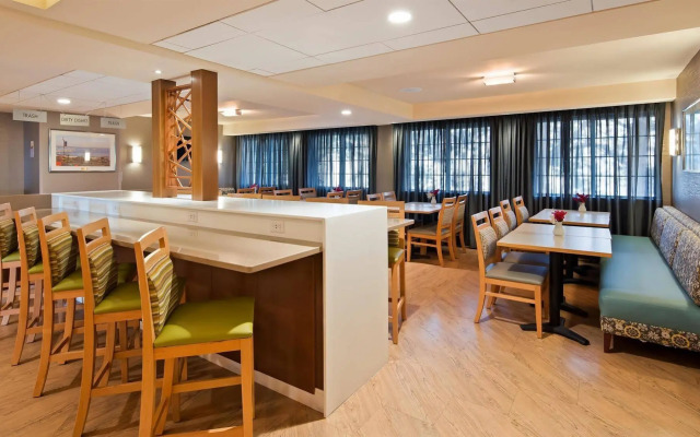 Best Western West Towne Suites