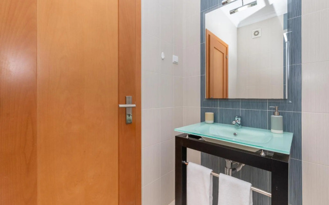 Santa Maria Apartment at Porto de Mos beach