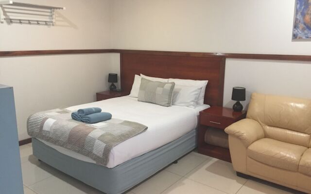 Across Country Motel and Serviced Apartments