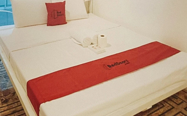 RedDoorz at The Providence Tower
