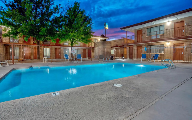 Motel 6 Willcox, AZ