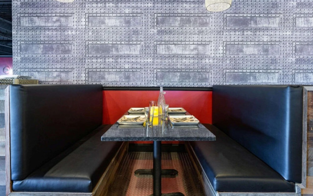 Ramada by Wyndham Windsor Locks