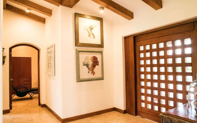 Luxury Guayllabamba House Gym Jacuzzi Parking Pool Wifi
