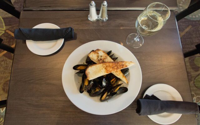 Holiday Inn Peterborough-Waterfront, ON by IHG