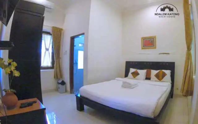 Ndalem Katong Guest House Ponorogo