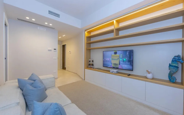 Mina Apartment 100m From Sea