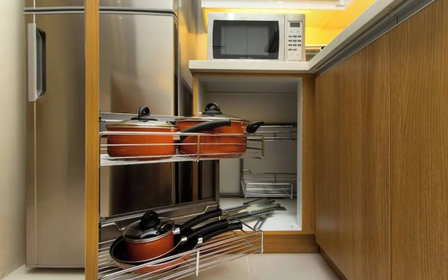 Elegant 2BR Apartment in Upscale Fort BGC Fast Wifi