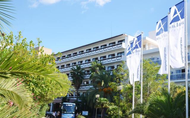 azuLine Hotel Bergantín