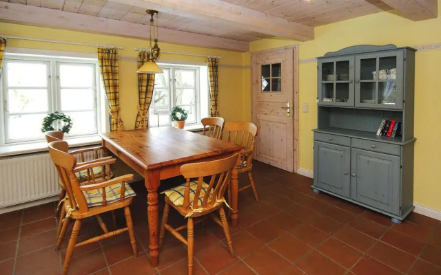 Semi Detached House, Oldsum