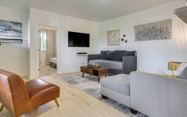 Walk to Shipyard: Bremerton Home w/ Patio!