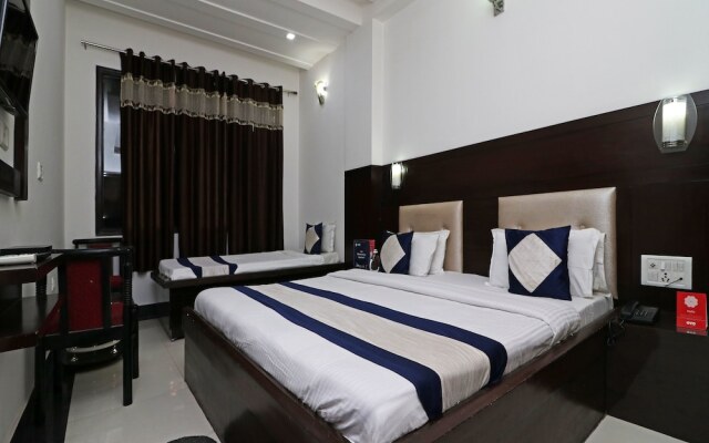 OYO 9974 Hotel Taj Prince