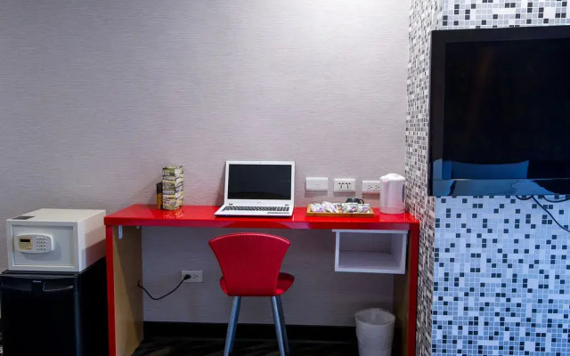 Diary Of Taipei Hotel - Ximen Station