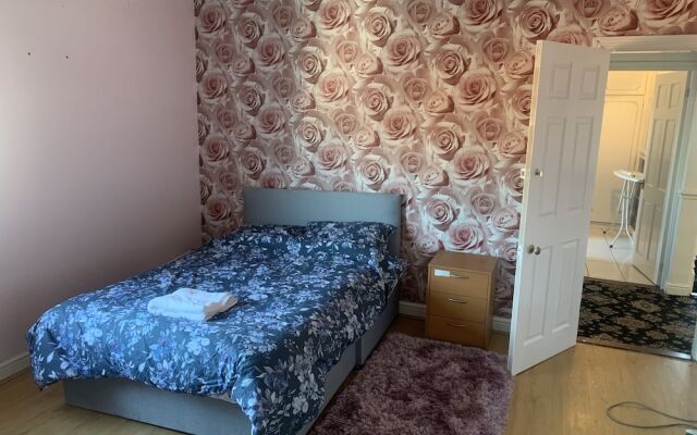 Beautiful 5 bed Farm Accommodation