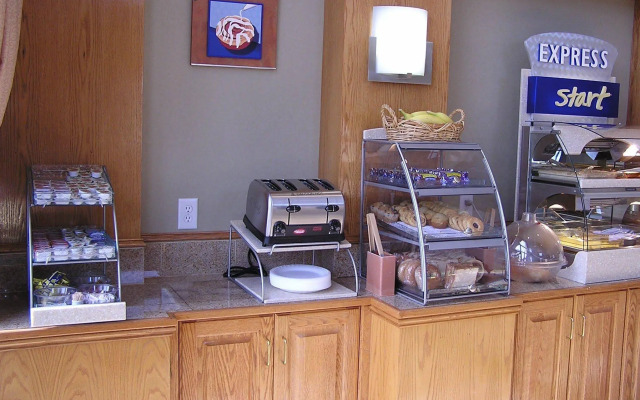 Holiday Inn Express & Suites Raleigh North - Wake Forest by IHG