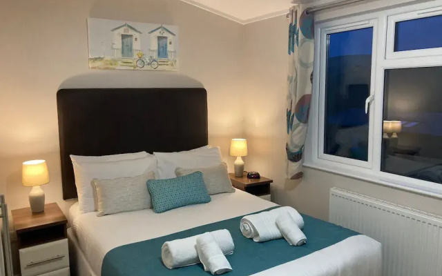 23 Bossiney Bay