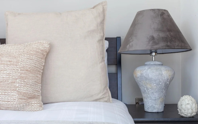 The Canary Wharf Apartments