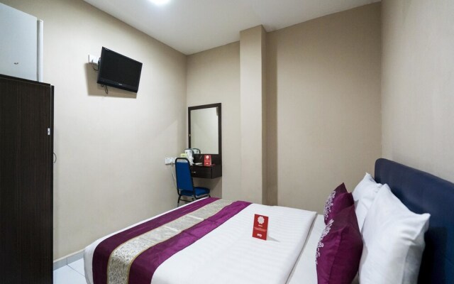 OYO 191 ML Inn Hotel