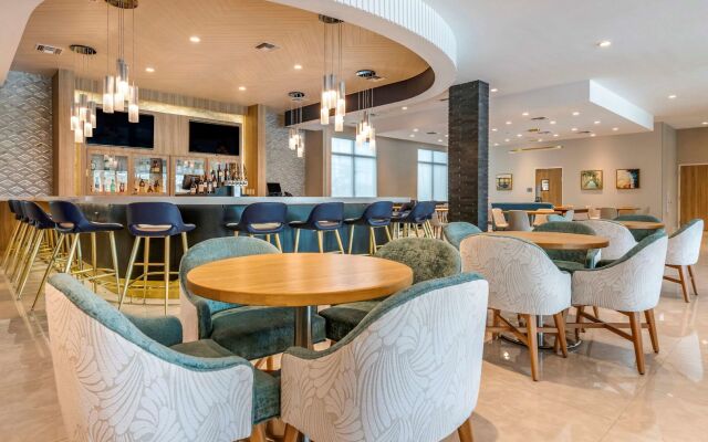 Cambria Hotel Fort Lauderdale Beach