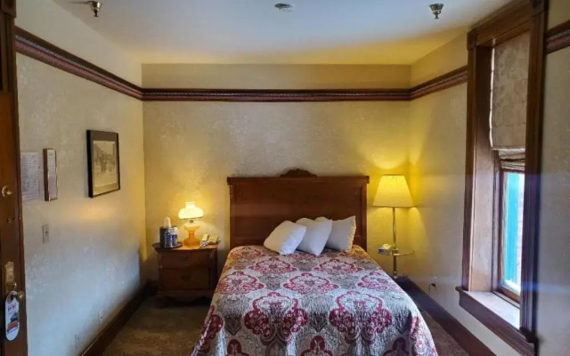 The Historic Bullock Hotel