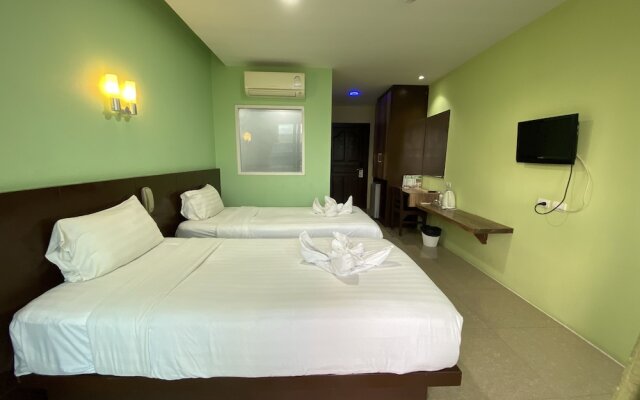 77 Patong Hotel & Spa