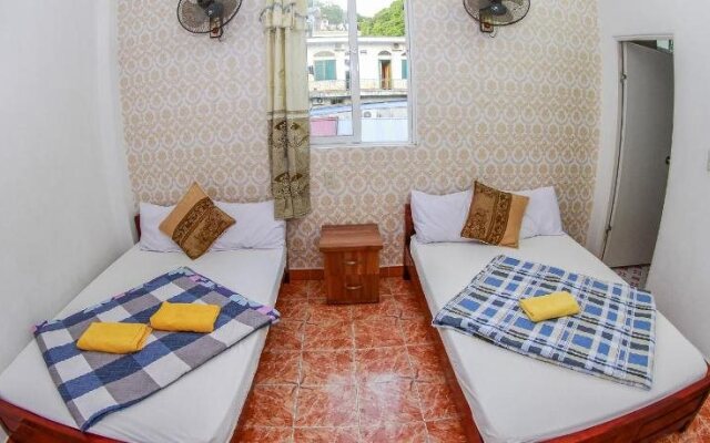 Catba Hostel
