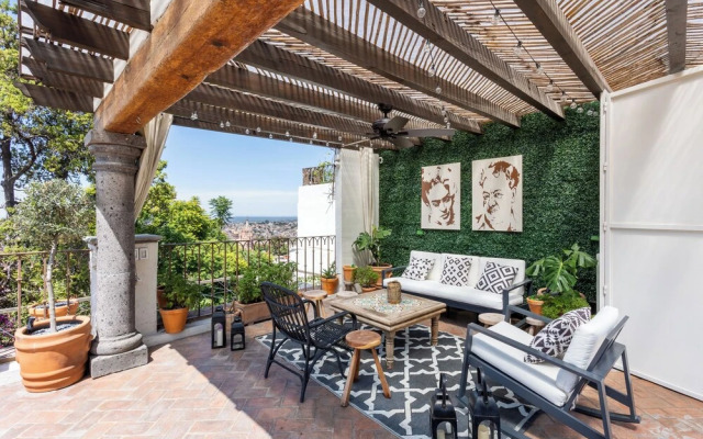 Panoramic Paradise 3BR Overlooking SMA