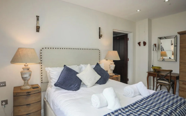 Harlech Apartments - Branwen