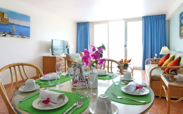 Royal Islander Resort La Plage