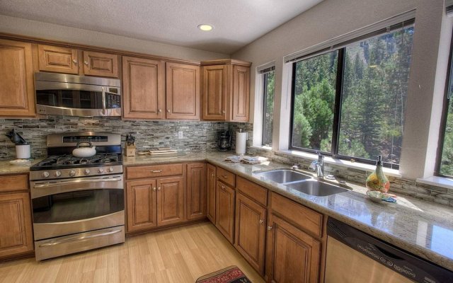 Tahoe Bonoff Venture by Lake Tahoe Accommodations