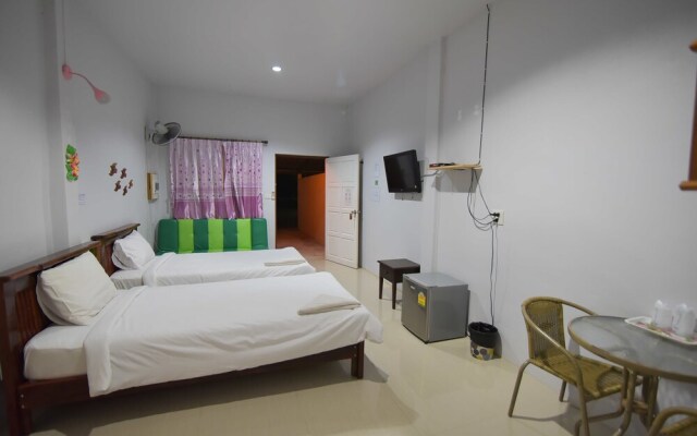 Pinthong Resort - Adults Only