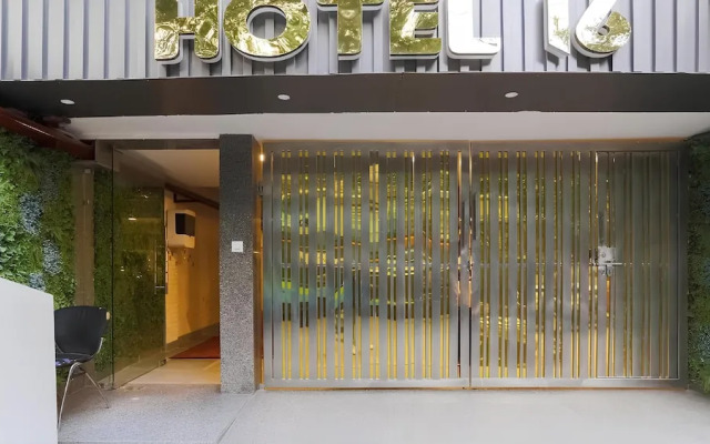 Hotel 16 by OYO Rooms