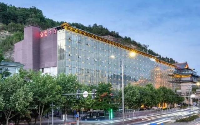 Baiyun Hotel (East Building)