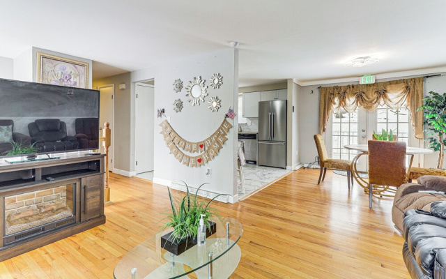 Remote-work Ready: Family Home Near Pittsburgh