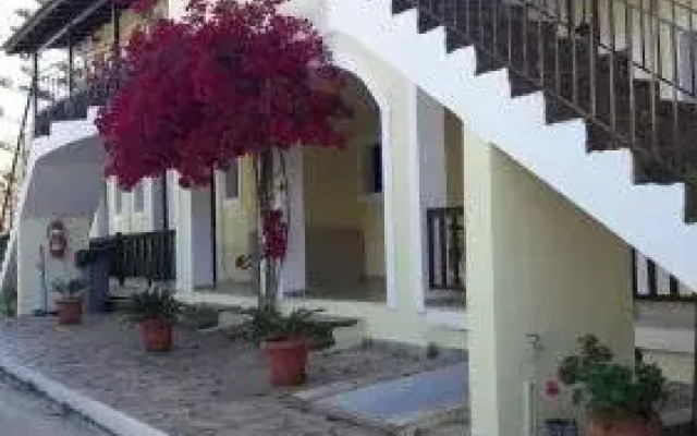 Villaggio Studios & Apartments