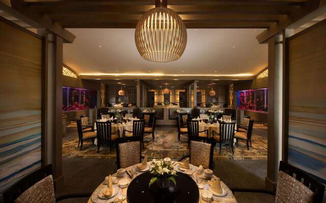 Crowne Resort Spa  Beach Resort Hainan