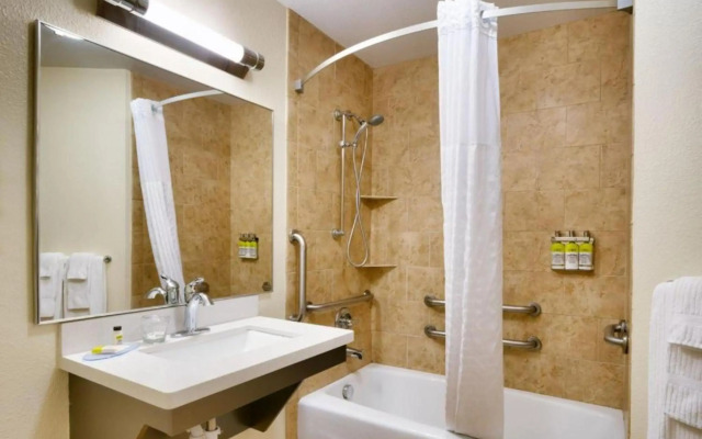 Candlewood Suites Dallas Plano East Richardson by IHG