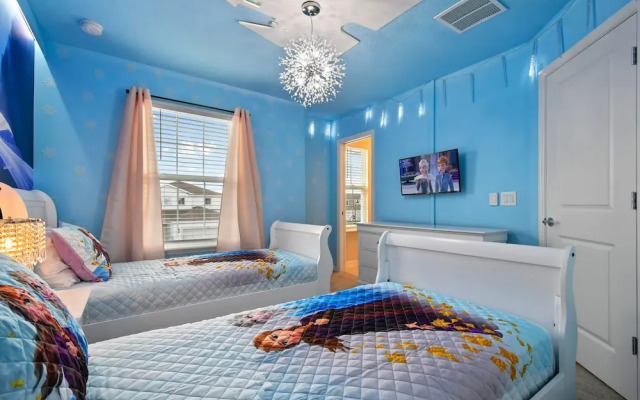 Spacious Family Getaway at Windsor Island Resort